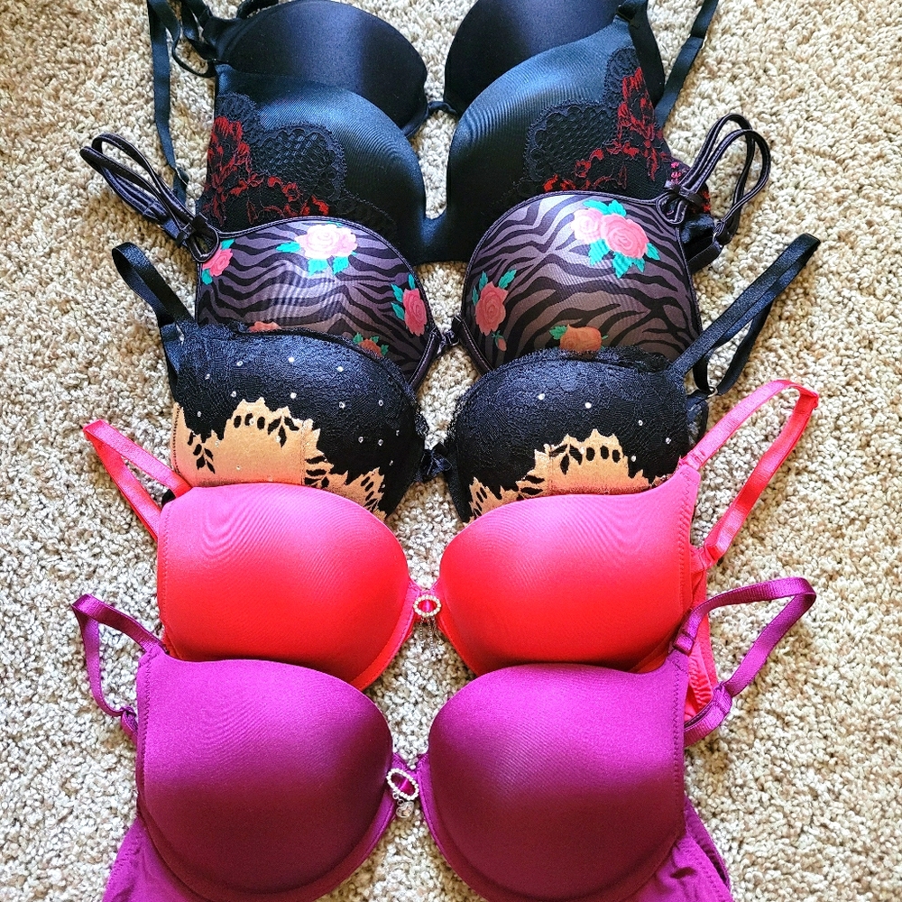 Cute bra's some never worn